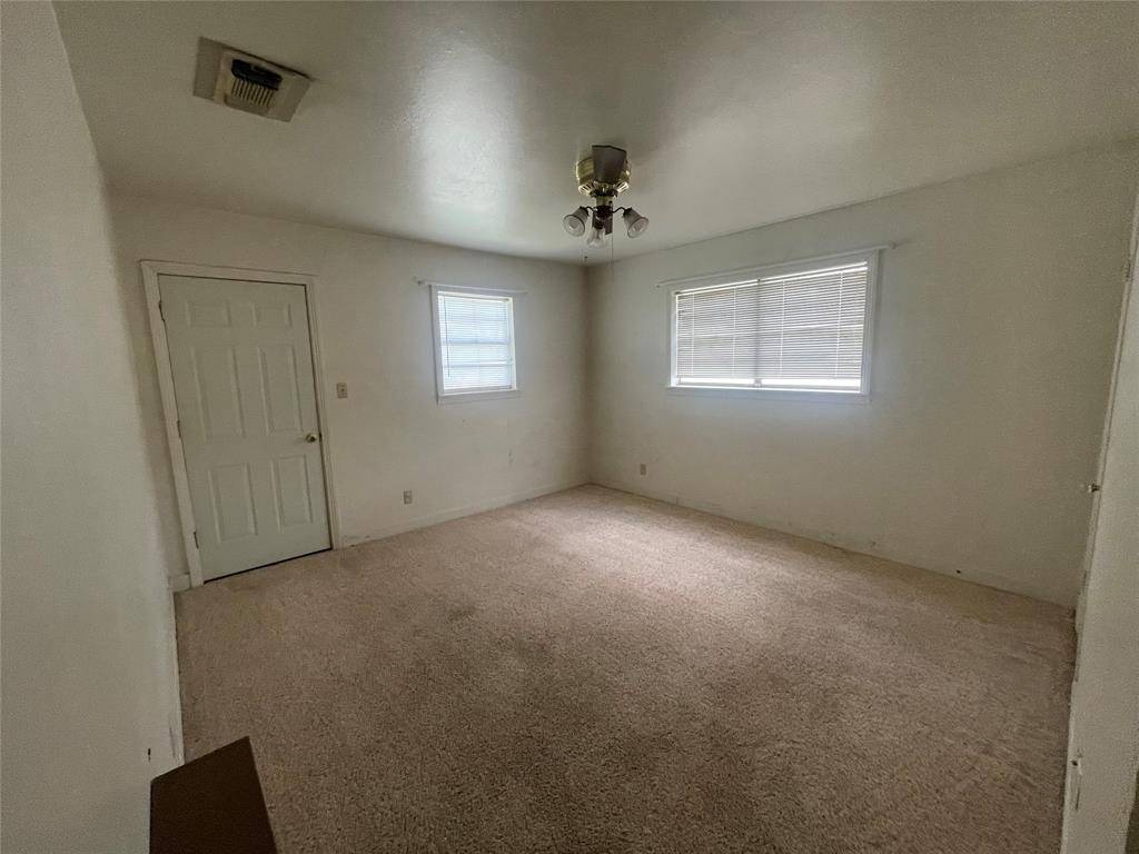 Coleman, TX 76834,1016 W Cedar Street