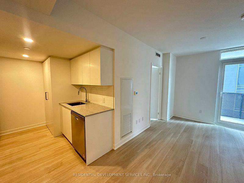 Toronto C06, ON M3H 0E5,500 Wilson AVE #326