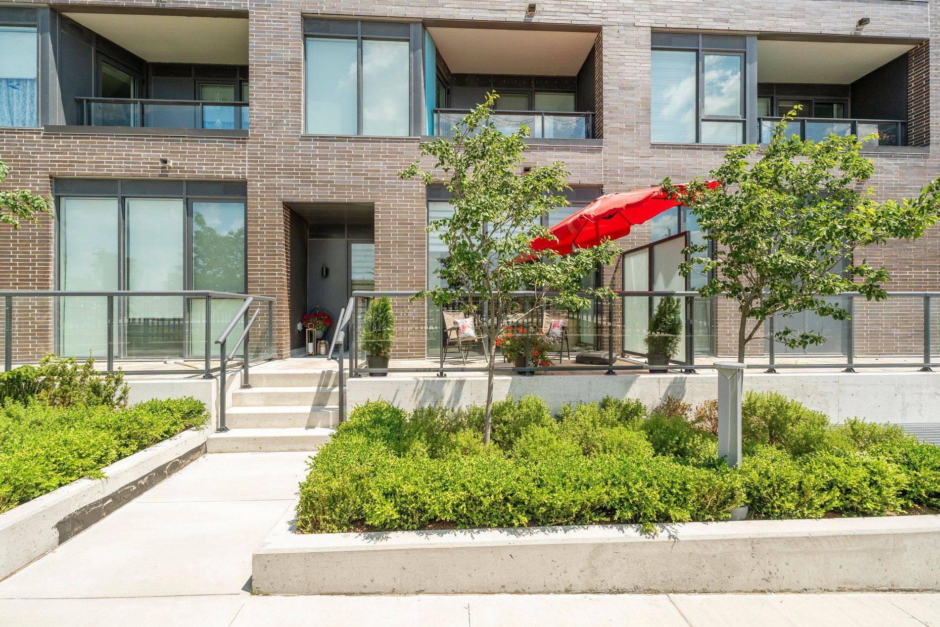 Newmarket, ON L3Y 0G7,185 Deerfield RD #106
