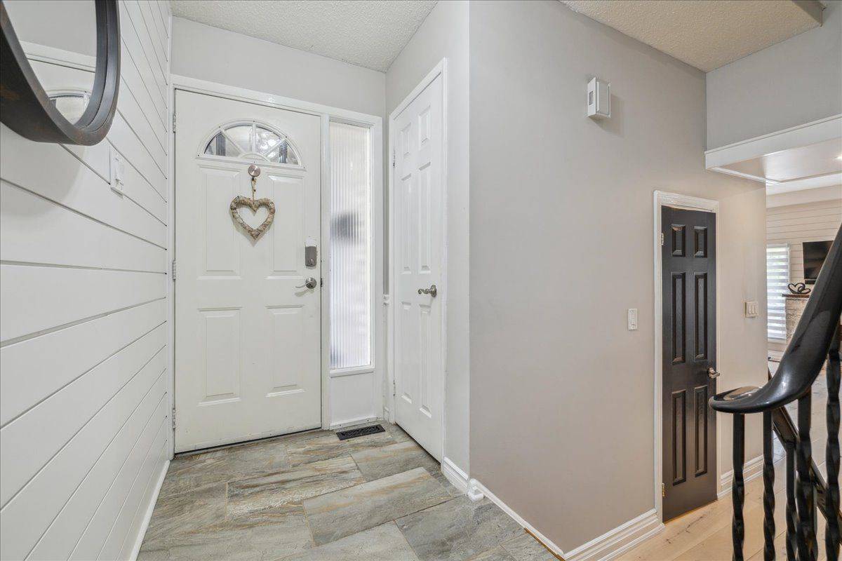 Burlington, ON L7P 3M3,2301 Cavendish DR #150