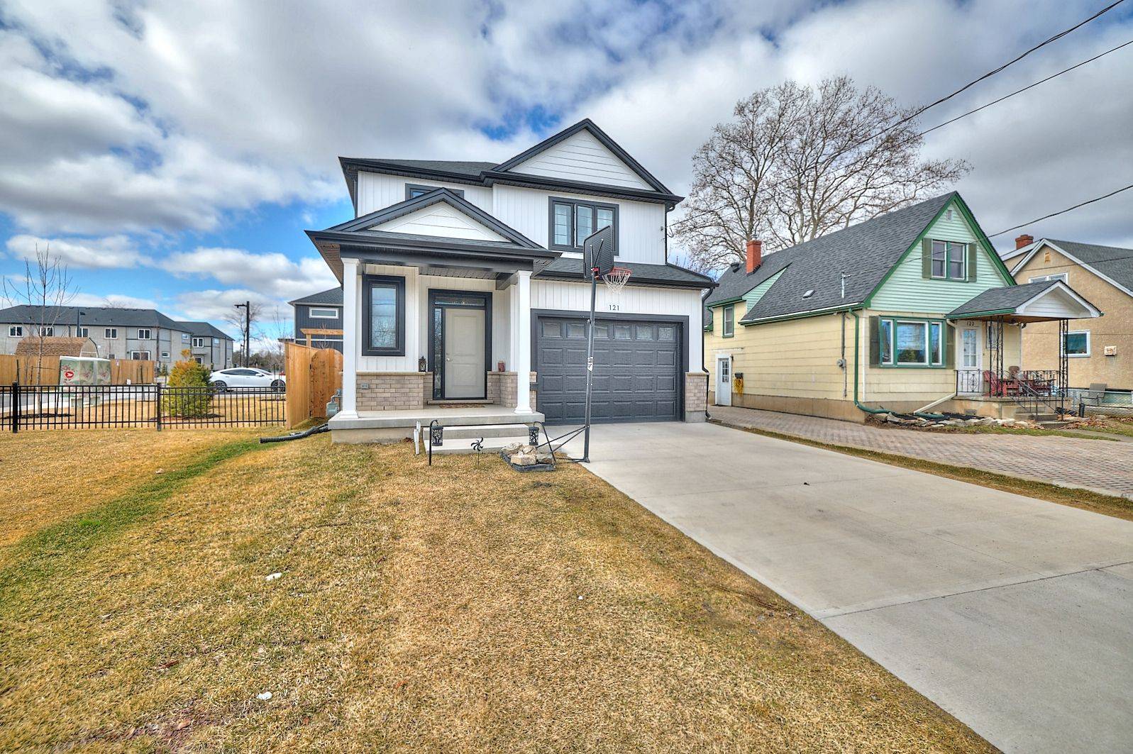 St. Catharines, ON L2P 2L7,121 Moffatt ST
