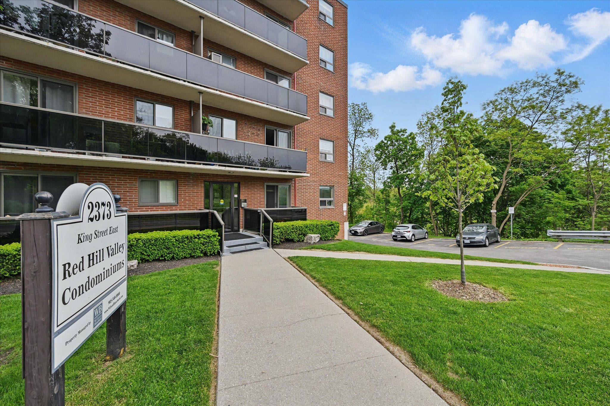 Hamilton, ON L8K 1X9,2373 King ST E #43