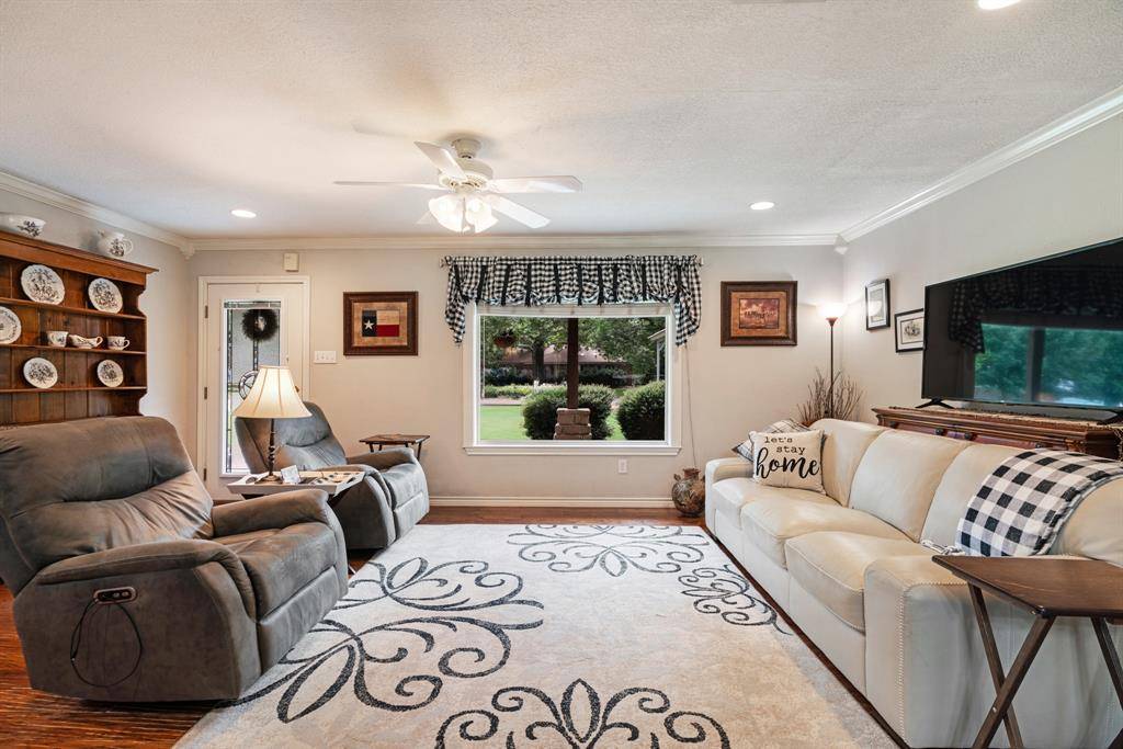 Reno, TX 75462,450 Twin Pines Drive