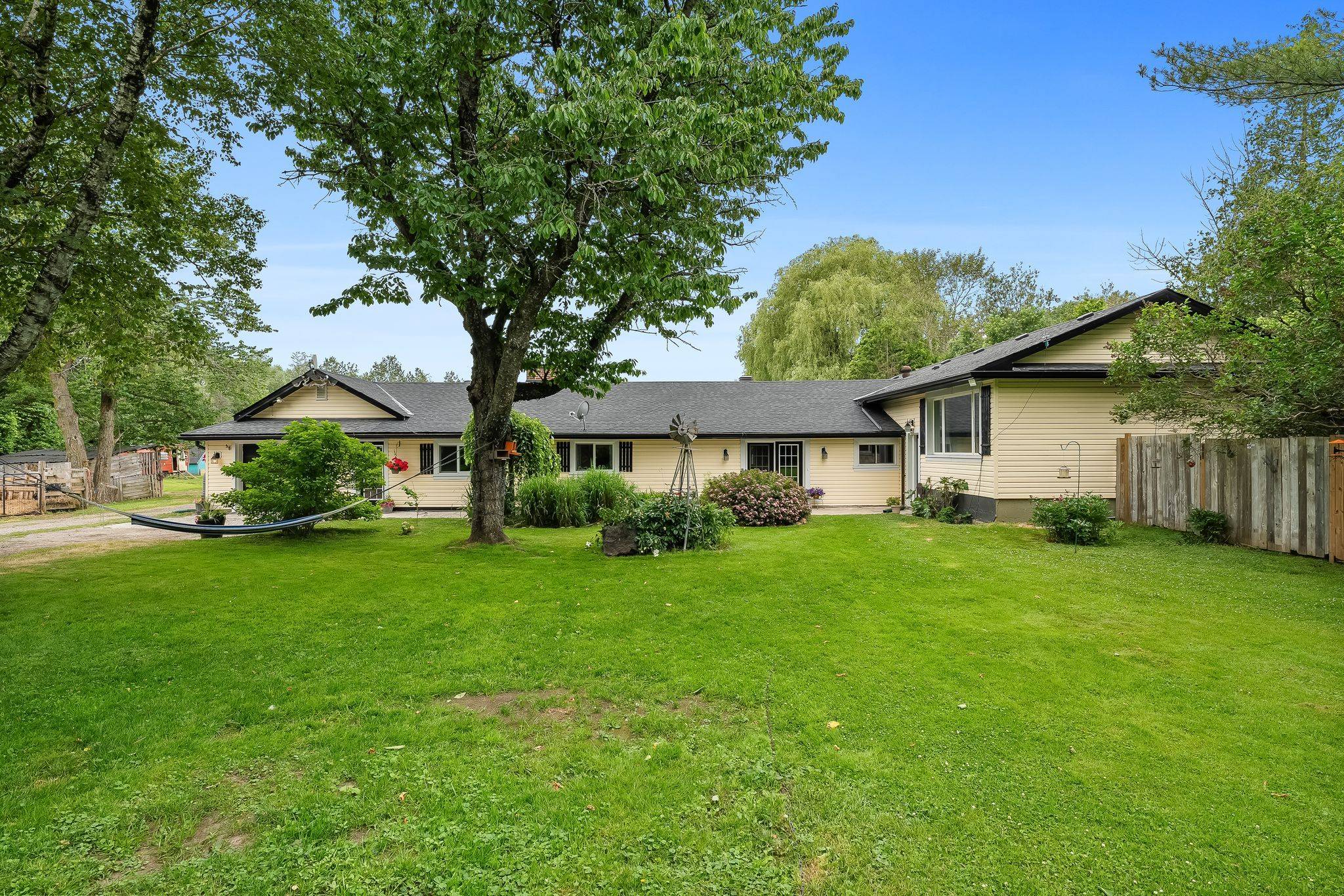 Clarington, ON L1B 1L9,2030 Morgans RD