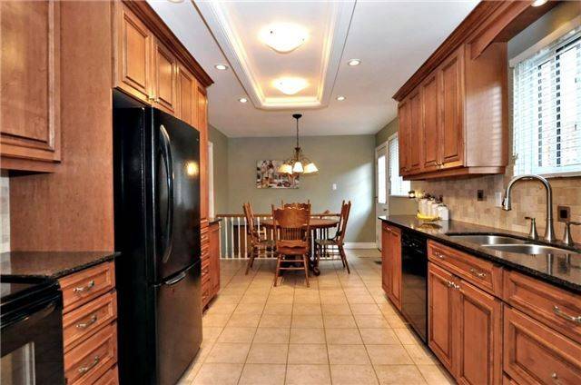 Newmarket, ON L3Y 5T5,115 Rutledge AVE
