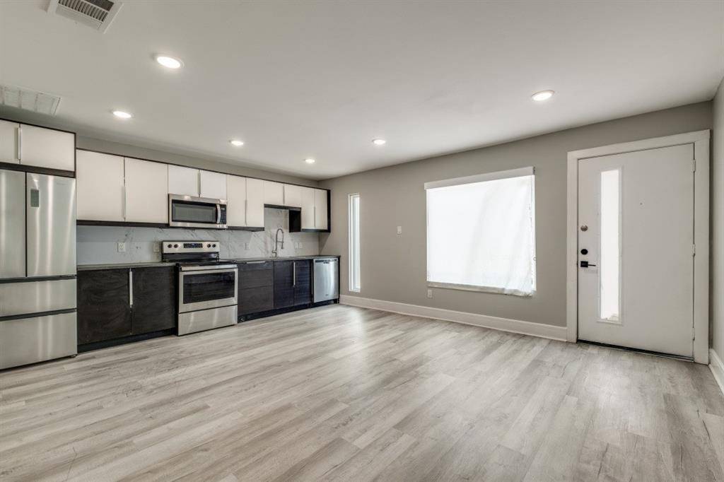 Dallas, TX 75206,4915 Bryan Street #203