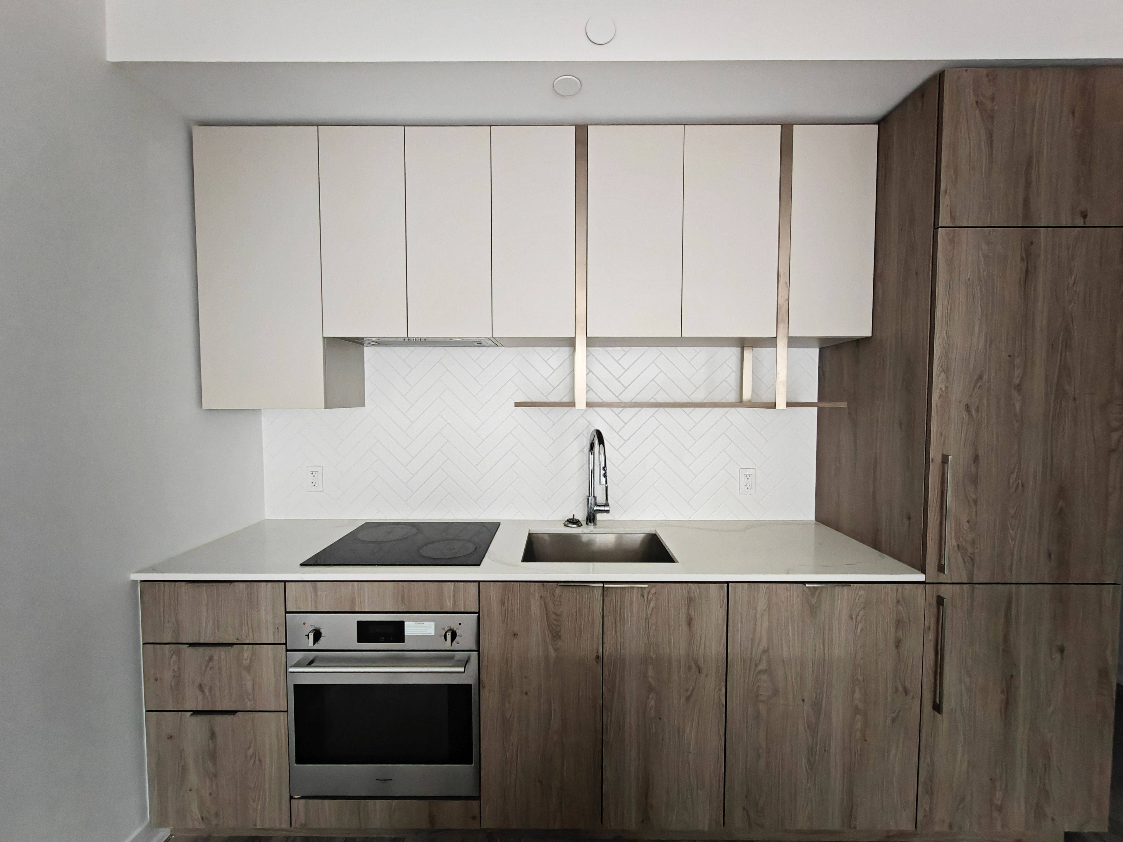 Toronto C14, ON M2N 4L8,15 Holmes AVE #604