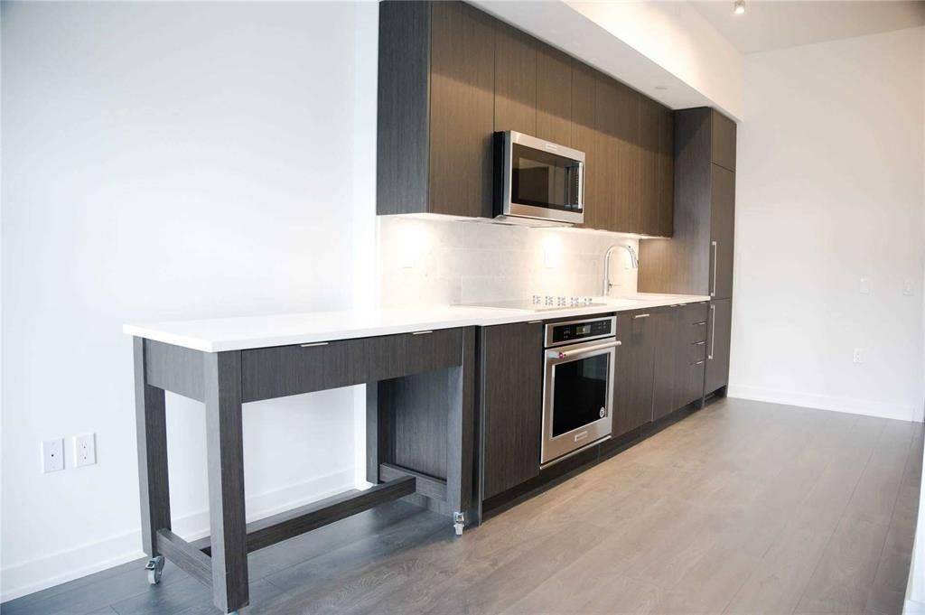 Toronto C01, ON M5V 0S2,38 Iannuzzi ST #706