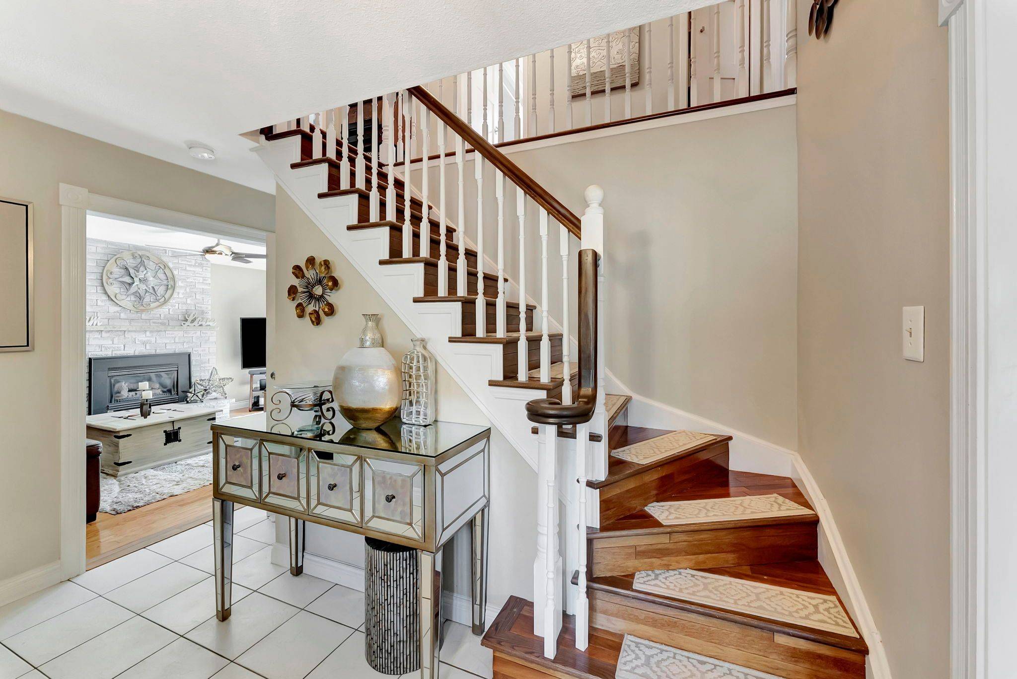 Burlington, ON L7P 4C3,2325 Duncaster DR