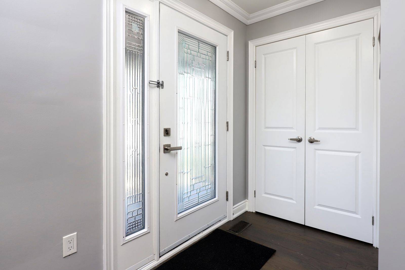 Toronto W08, ON M9C 3X3,40 Summerfield CRES #Upper
