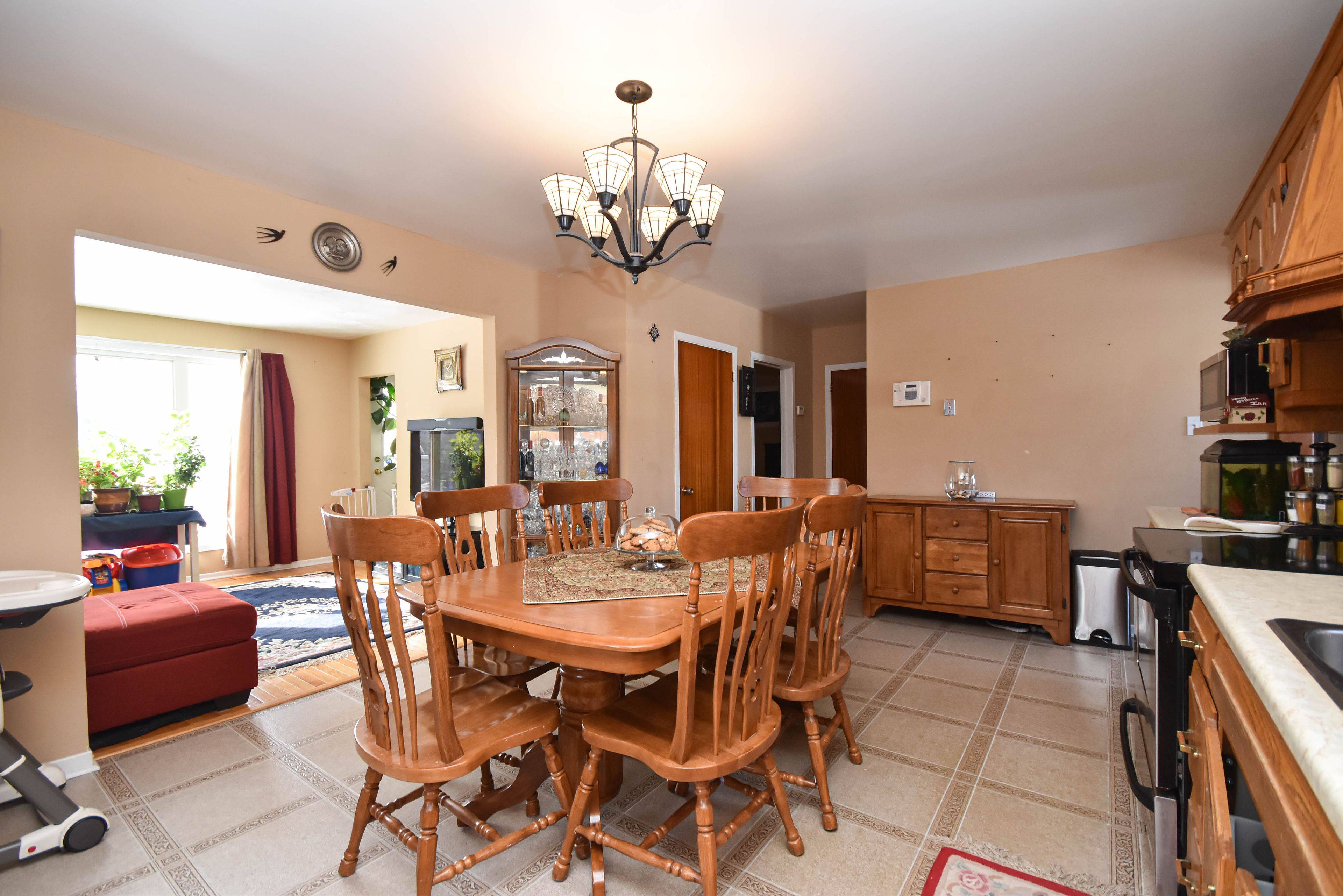 Orleans - Convent Glen And Area, ON K1W 0K7,3329 Navan RD