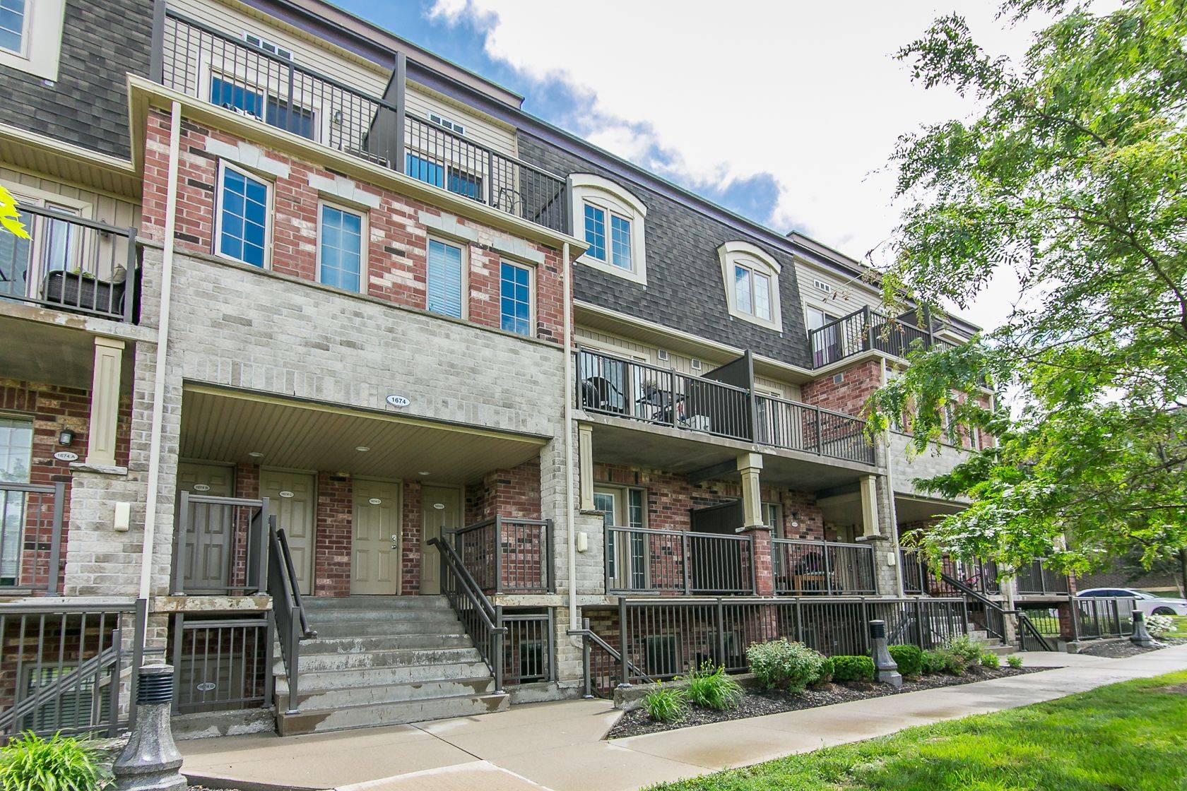 Kitchener, ON N2R 0H9,1674 Fischer Hallman RD #F