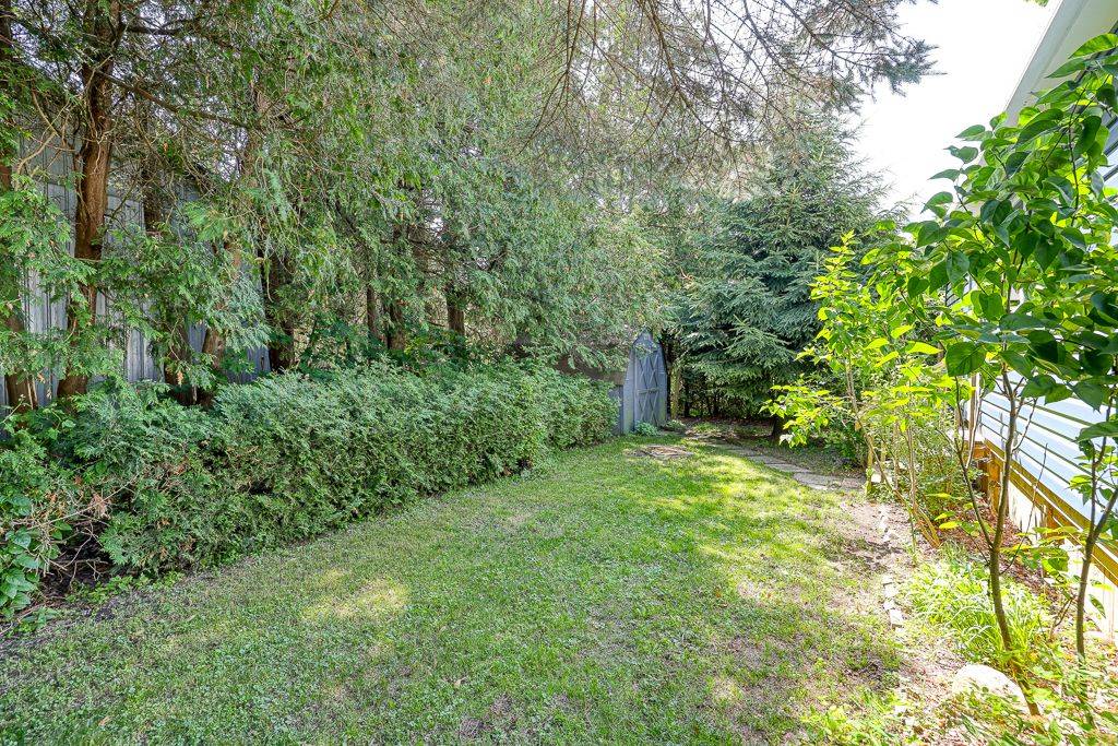 Woodstock, ON N4S 7W1,595487 59 HWY N #14