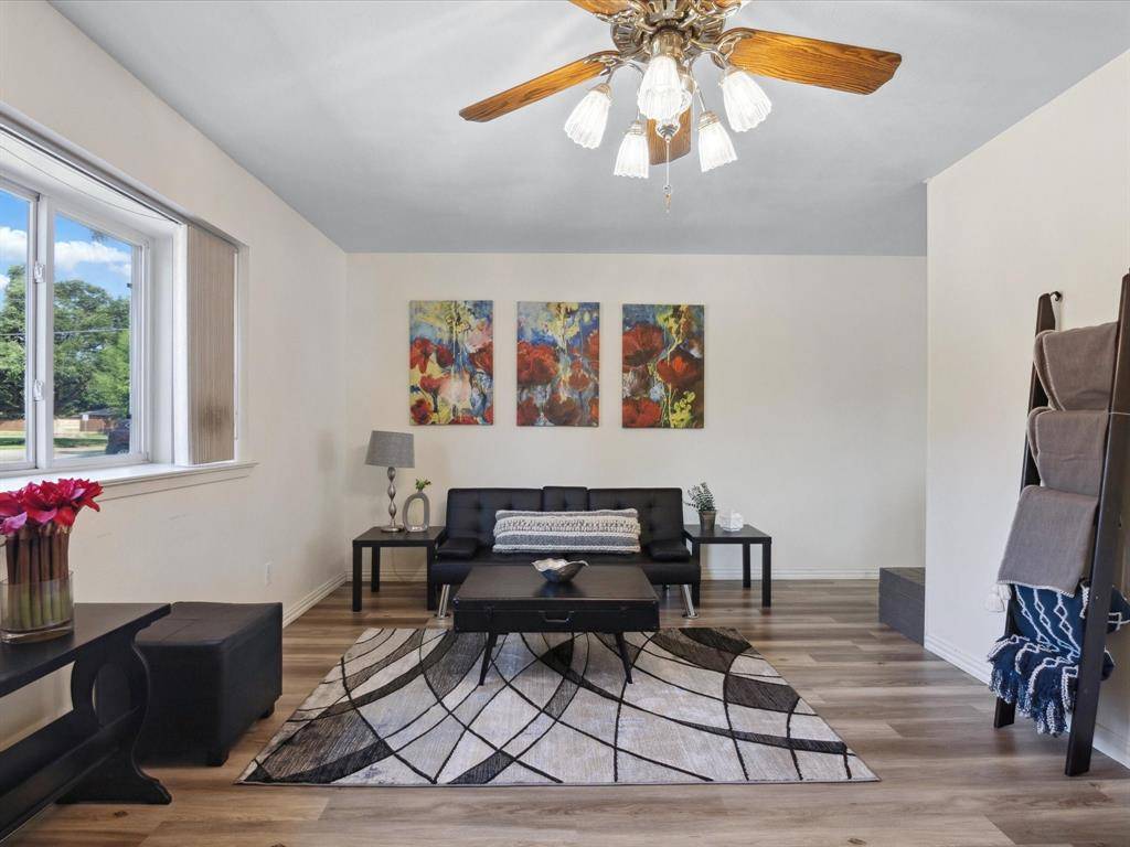 Arlington, TX 76013,3207 Lynnwood Drive