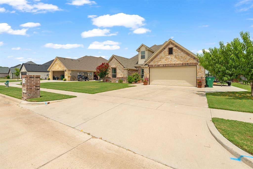 Stephenville, TX 76401,152 Crenshaw CT Street
