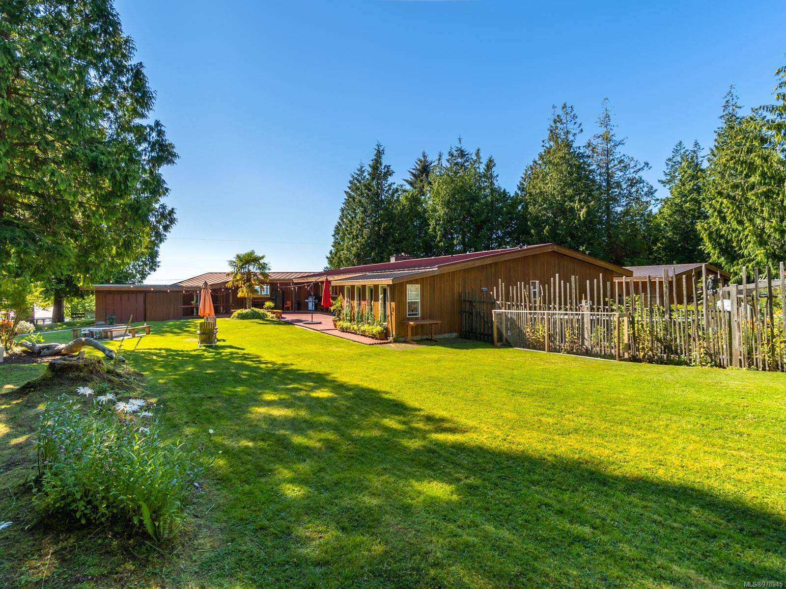 Sointula, BC V0N 3E0,410 17th Ave