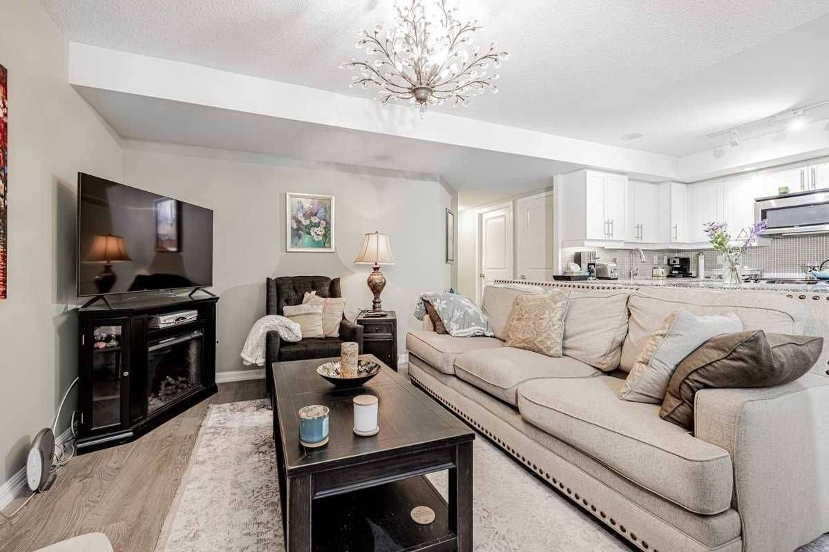 Toronto C01, ON M6K 3R2,65 East Liberty ST #217