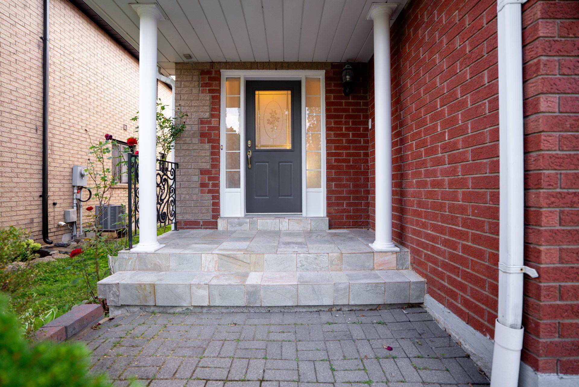 Vaughan, ON L6A 2T4,213 Rosanna CRES