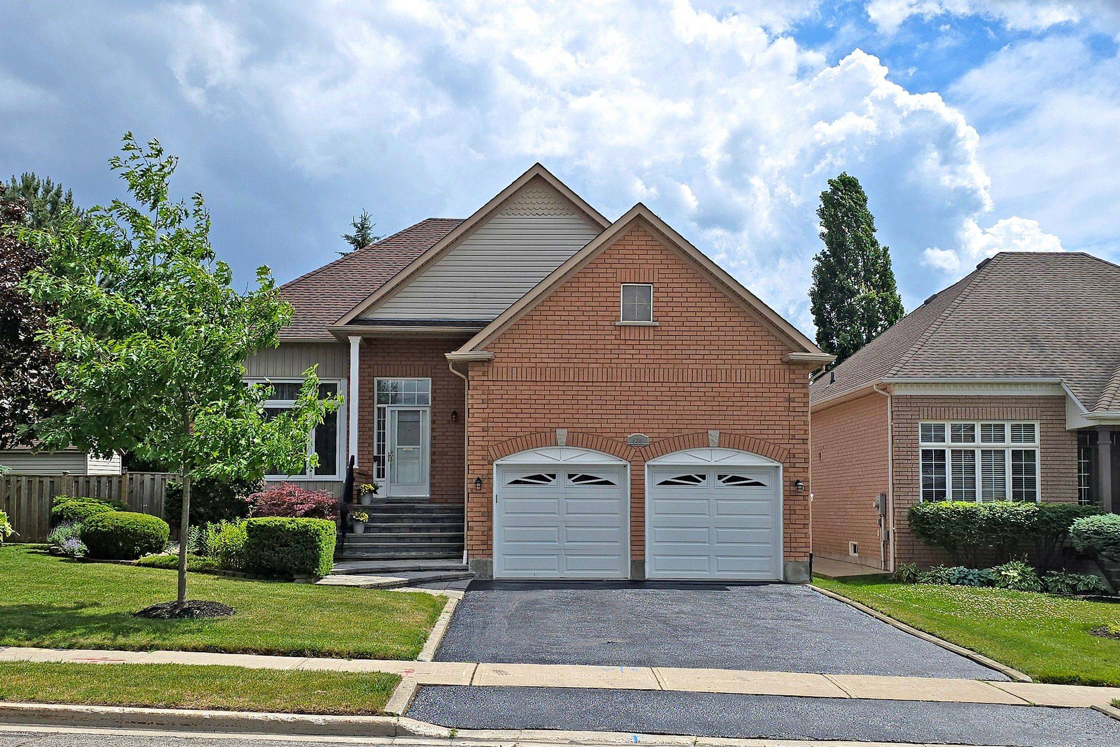 Newmarket, ON L3X 2H3,530 Laurel Wood Gate