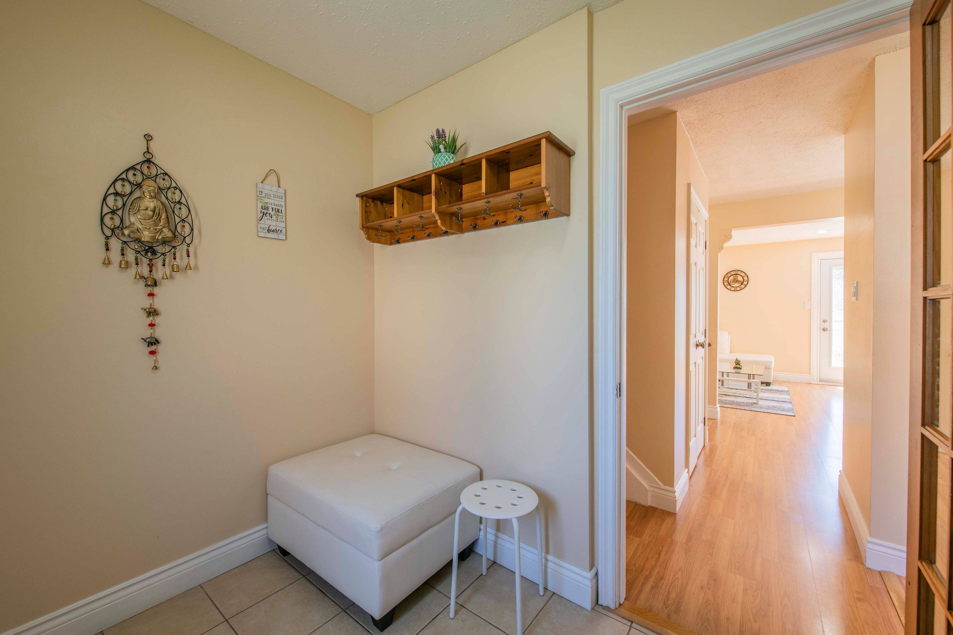 Kanata, ON K2L 2A4,122 McClintock WAY