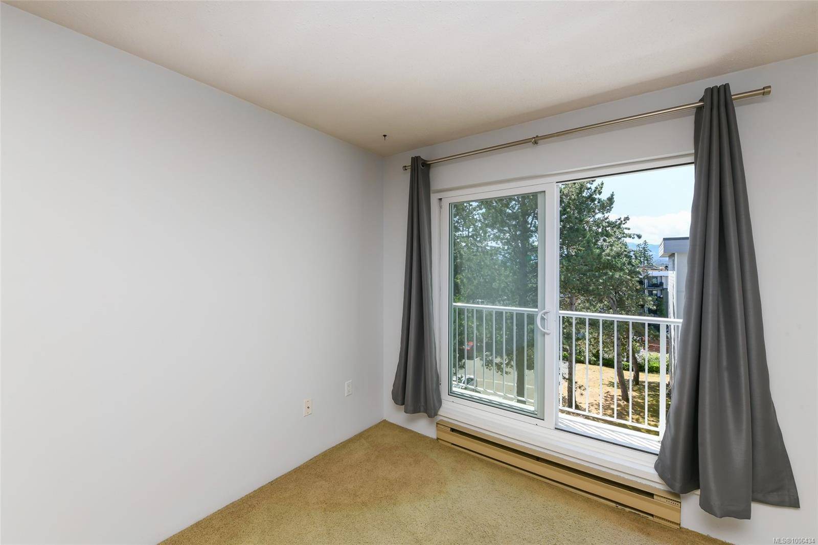 Courtenay, BC V9N 7M4,175 Centennial Dr #404