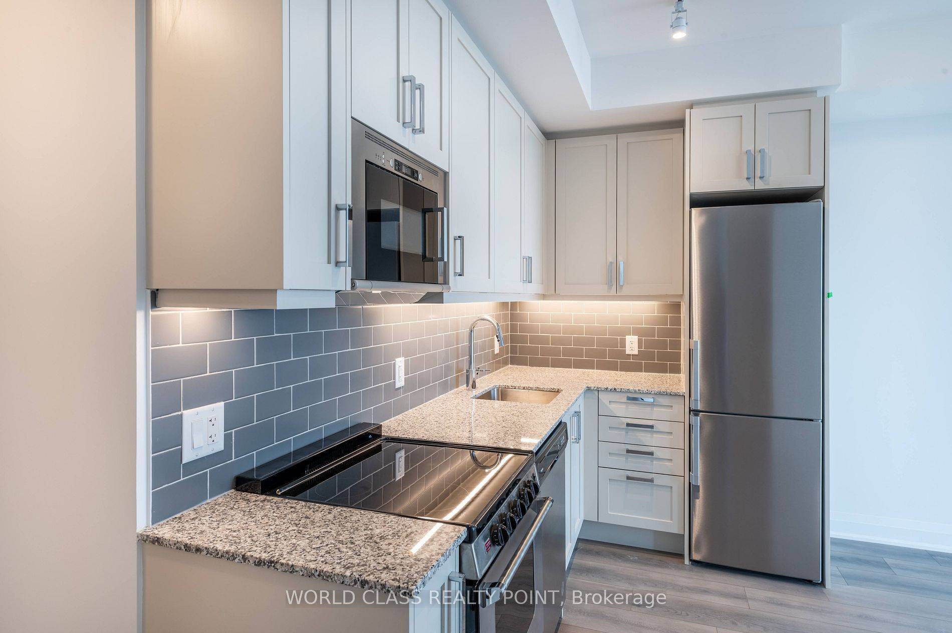 Vaughan, ON L4J 0L2,10 Gatineau DR #710