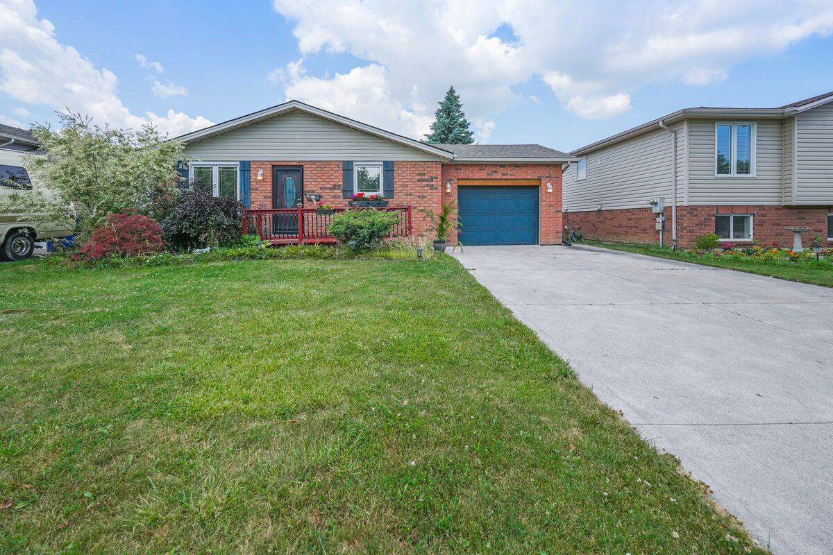 Chatham-kent, ON N0P 2L0,13 Massey DR