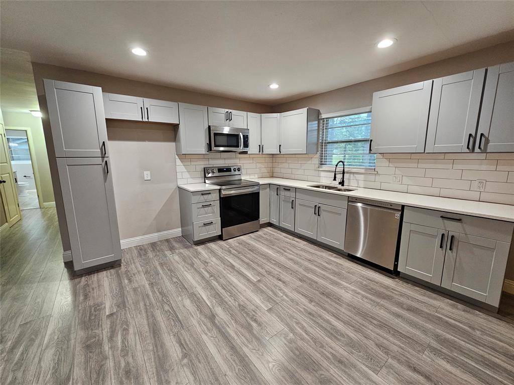 Arlington, TX 76010,800 Valley View Drive