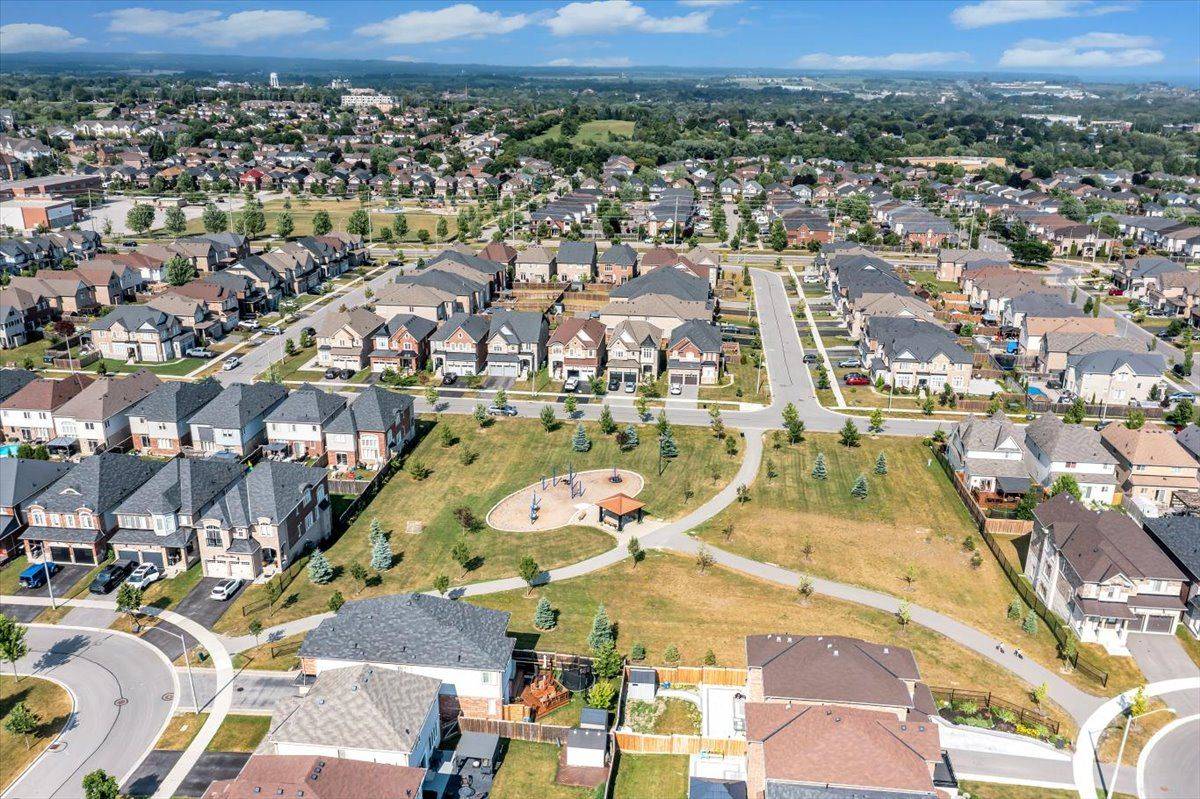 Clarington, ON L1C 0S5,47 Buttonshaw ST