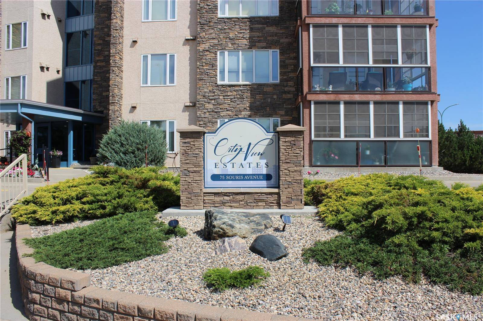 Weyburn, SK S4H 0C1,75 Souris AVENUE #104