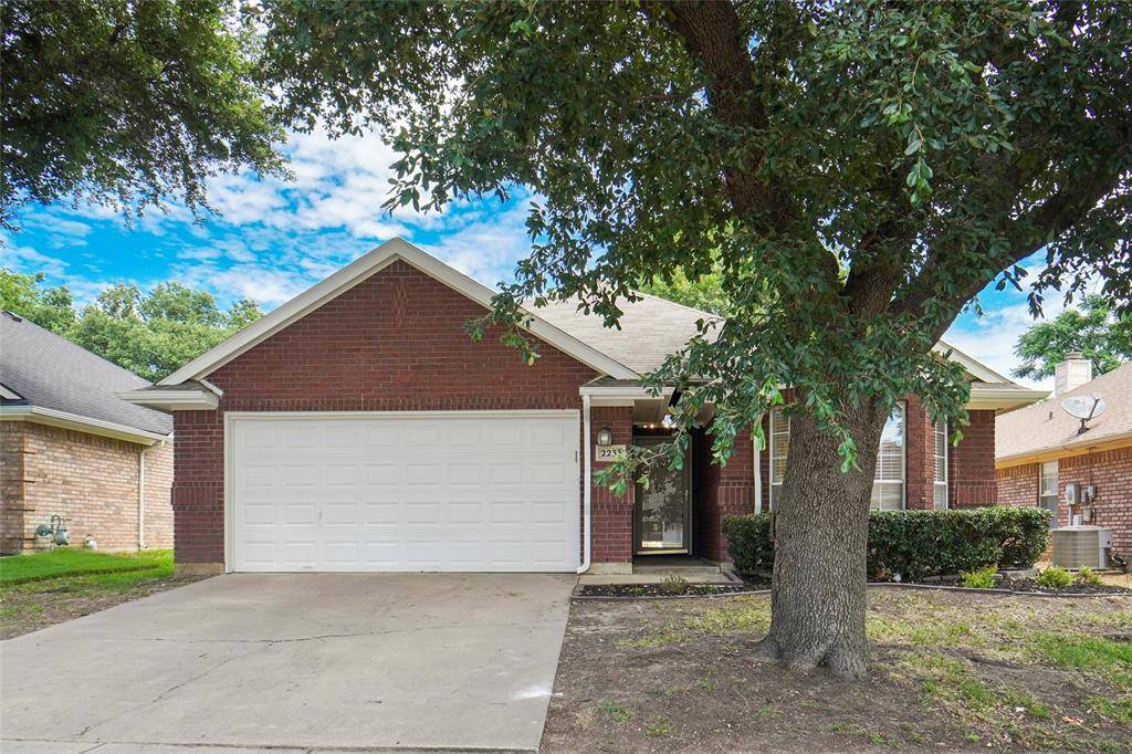 Bedford, TX 76021,2233 Tiffany Glenn Court