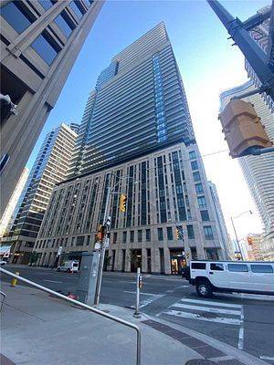 Toronto C01, ON M5S 0C6,955 Bay ST #821