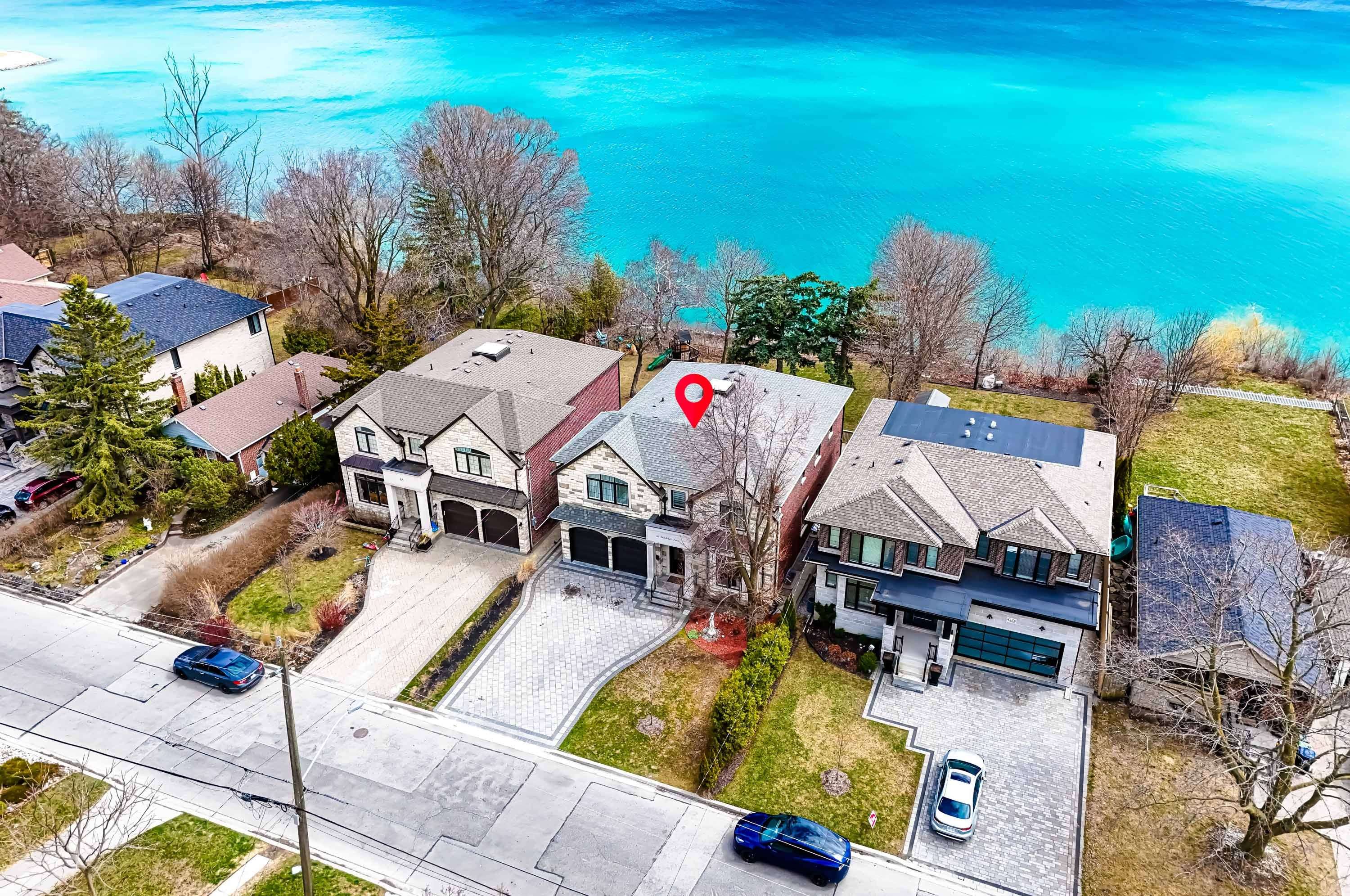Toronto E06, ON M1N 1H3,63 Fishleigh DR