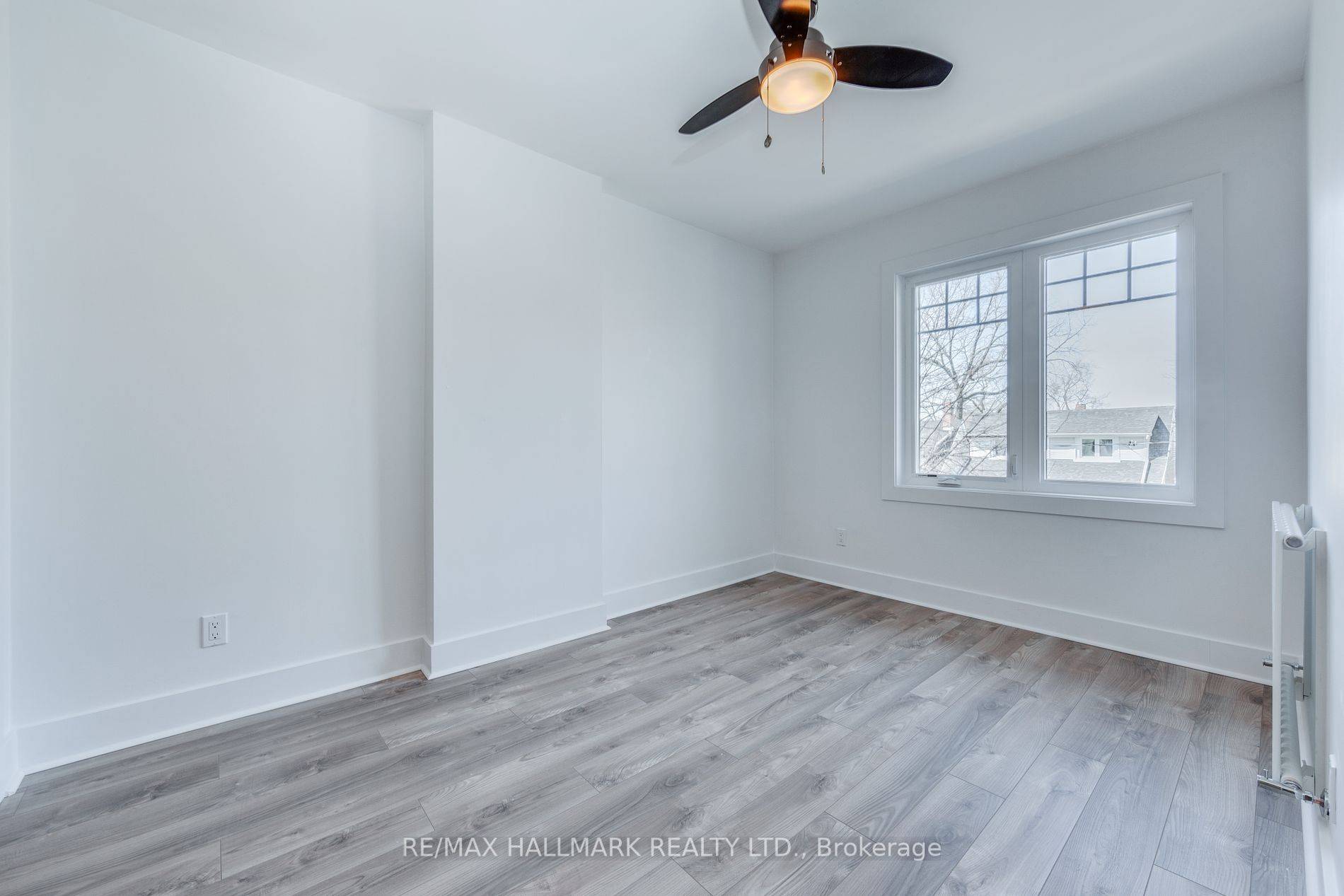 Toronto E02, ON M4L 3S9,327 Kenilworth AVE #Upper