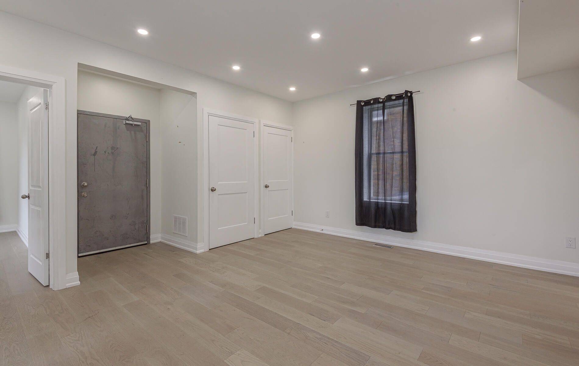 Cambridge, ON N3H 2M8,631 Lawrence ST