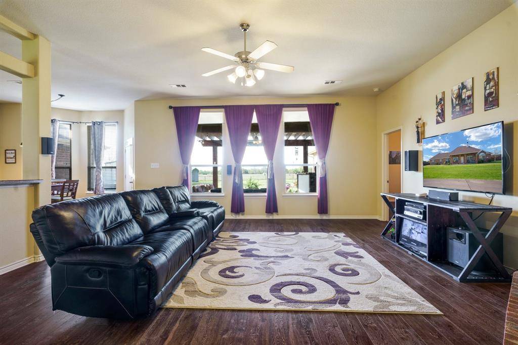 Nevada, TX 75173,958 Harmony Circle