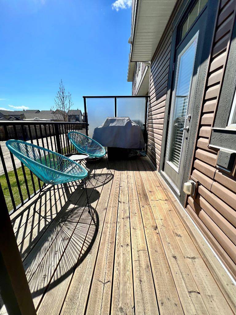 Calgary, AB T2Z 4Y2,133 New Brighton WALK SE