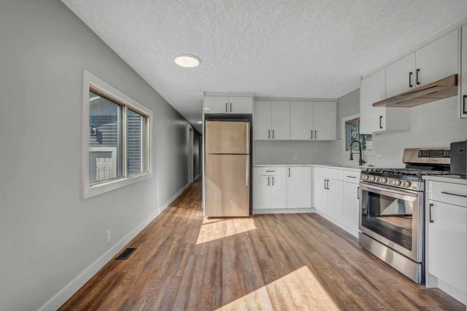 Airdrie, AB T4A 1R9,237 Big Hill CIR SE