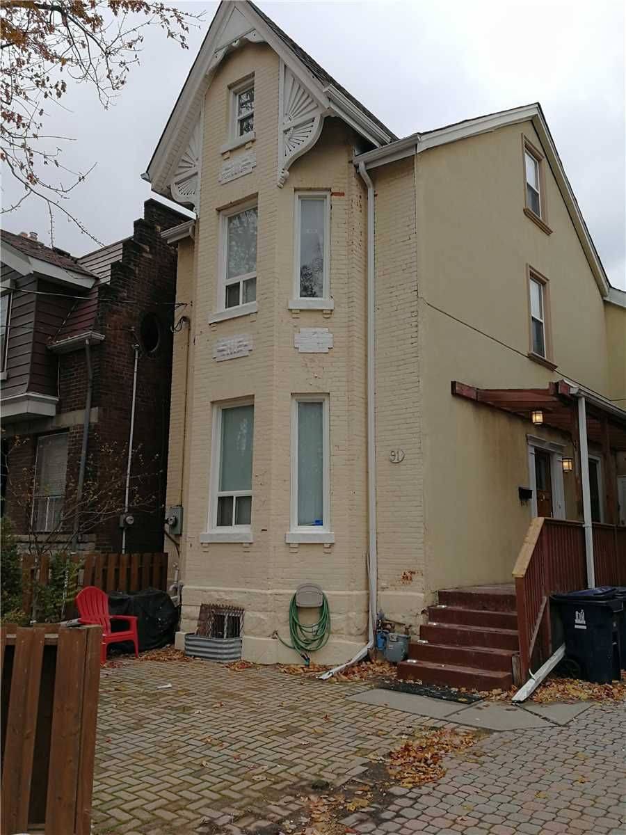 Toronto C01, ON M5S 2P2,91 Lippincott ST