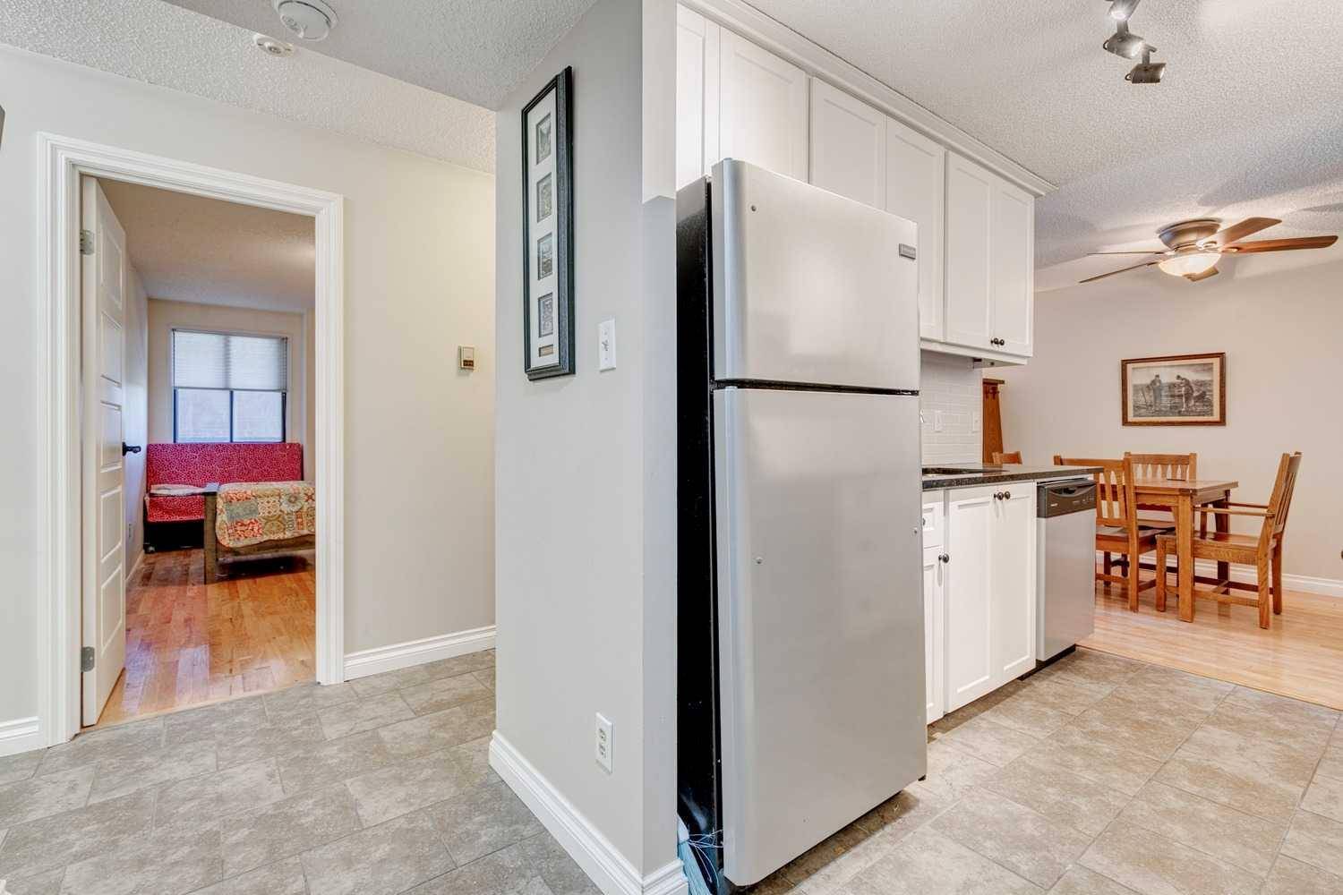 Calgary, AB T2V5B5,9800 Horton RD SW #405