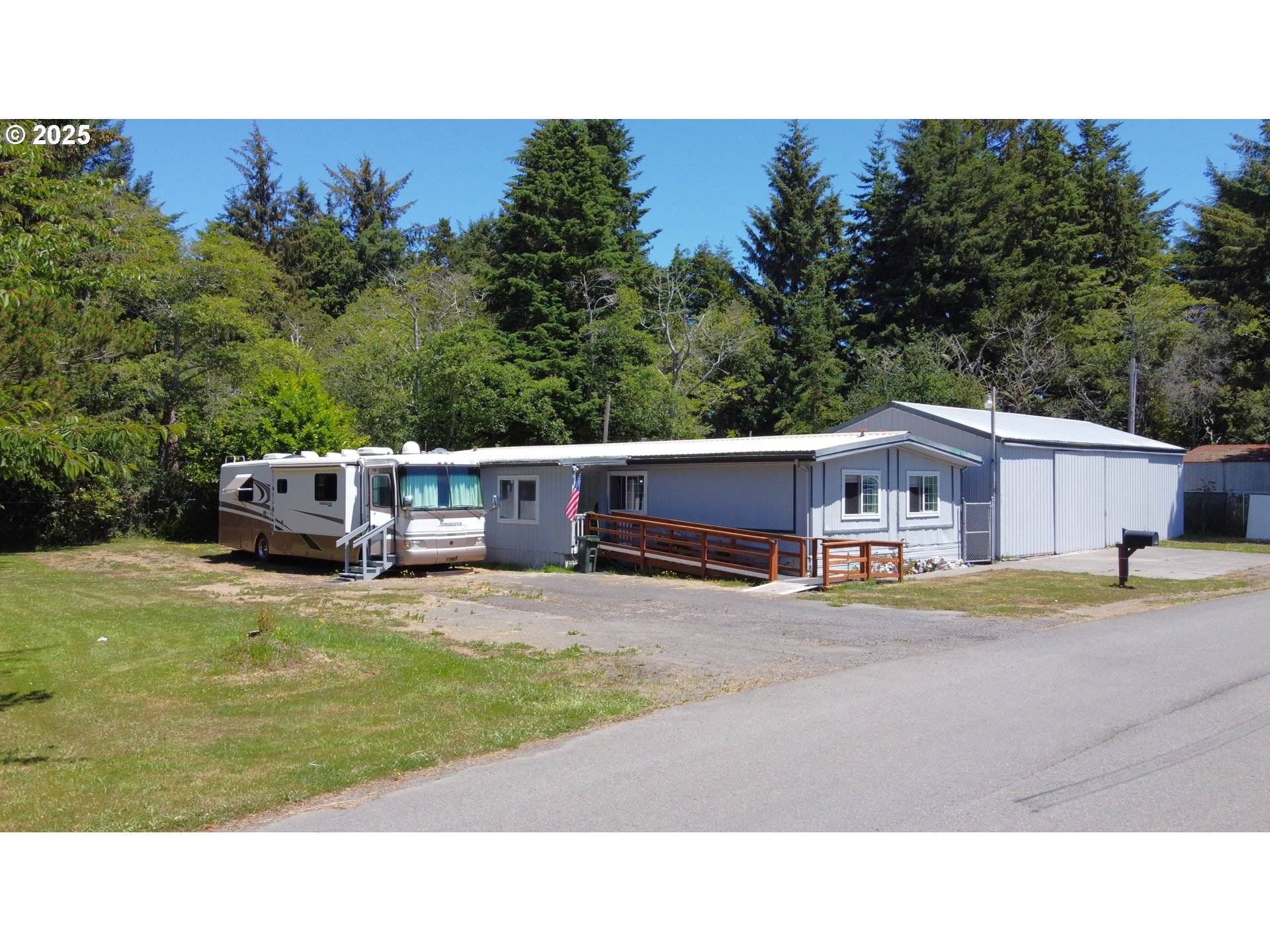 Coos Bay, OR 97420,90847 WINDY LN