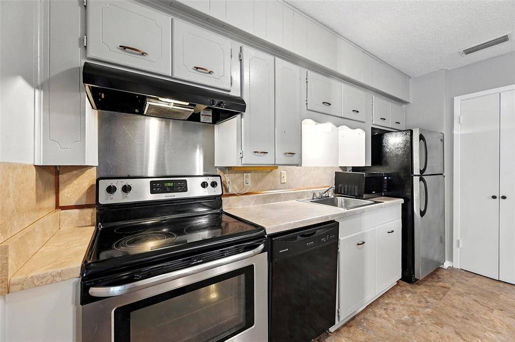 Wilmer, TX 75172,804 Live Oak Street
