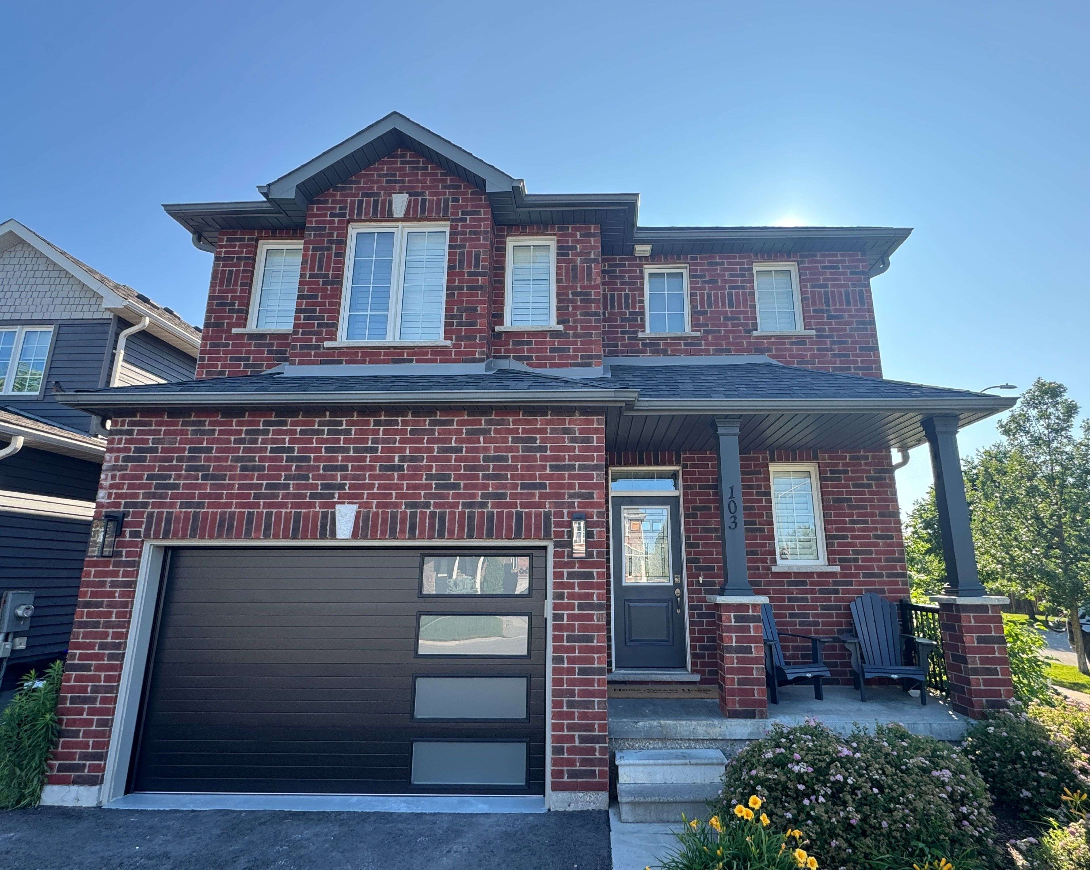Collingwood, ON L9Y 0H5,103 Garbutt CRES