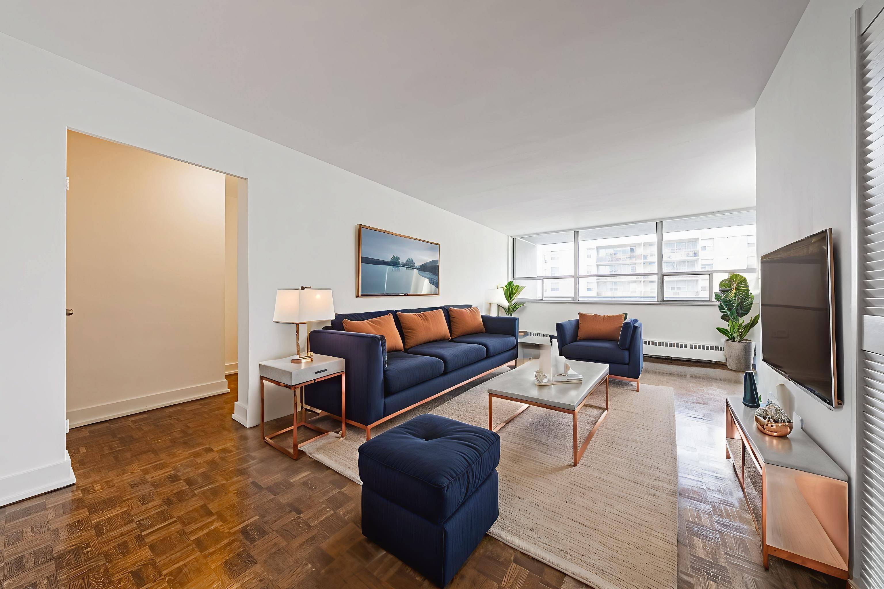 Toronto W04, ON M6B 4B4,370 Ridelle AVE #2106