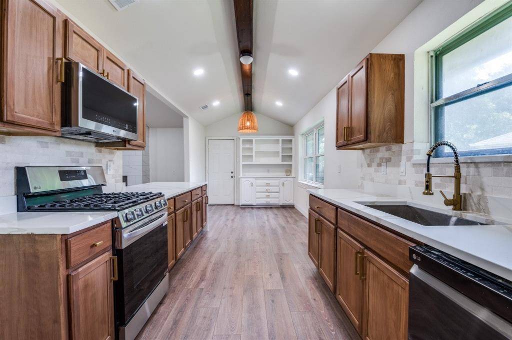 Desoto, TX 75115,1020 Peach Lane