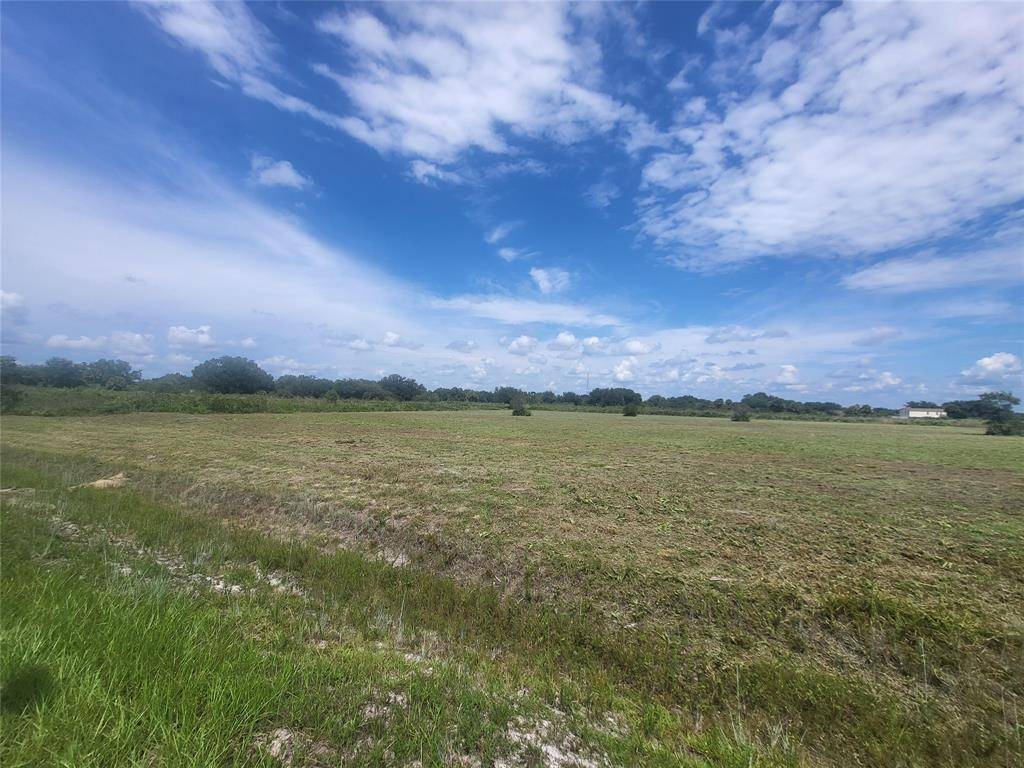Okeechobee, FL 34974,16627 NW 274th St