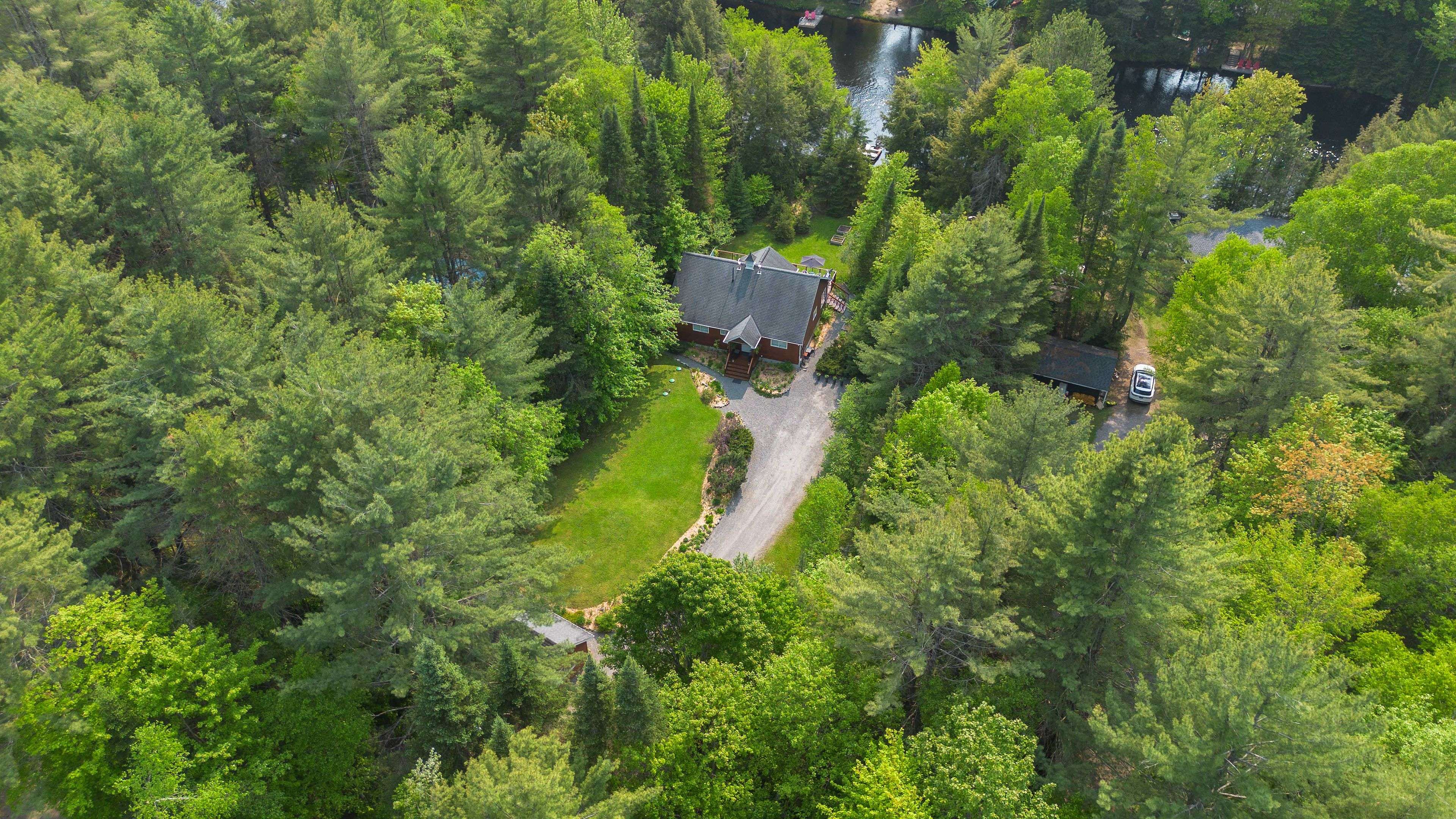 Bracebridge, ON P1L 1W9,1065 Forrester TRL