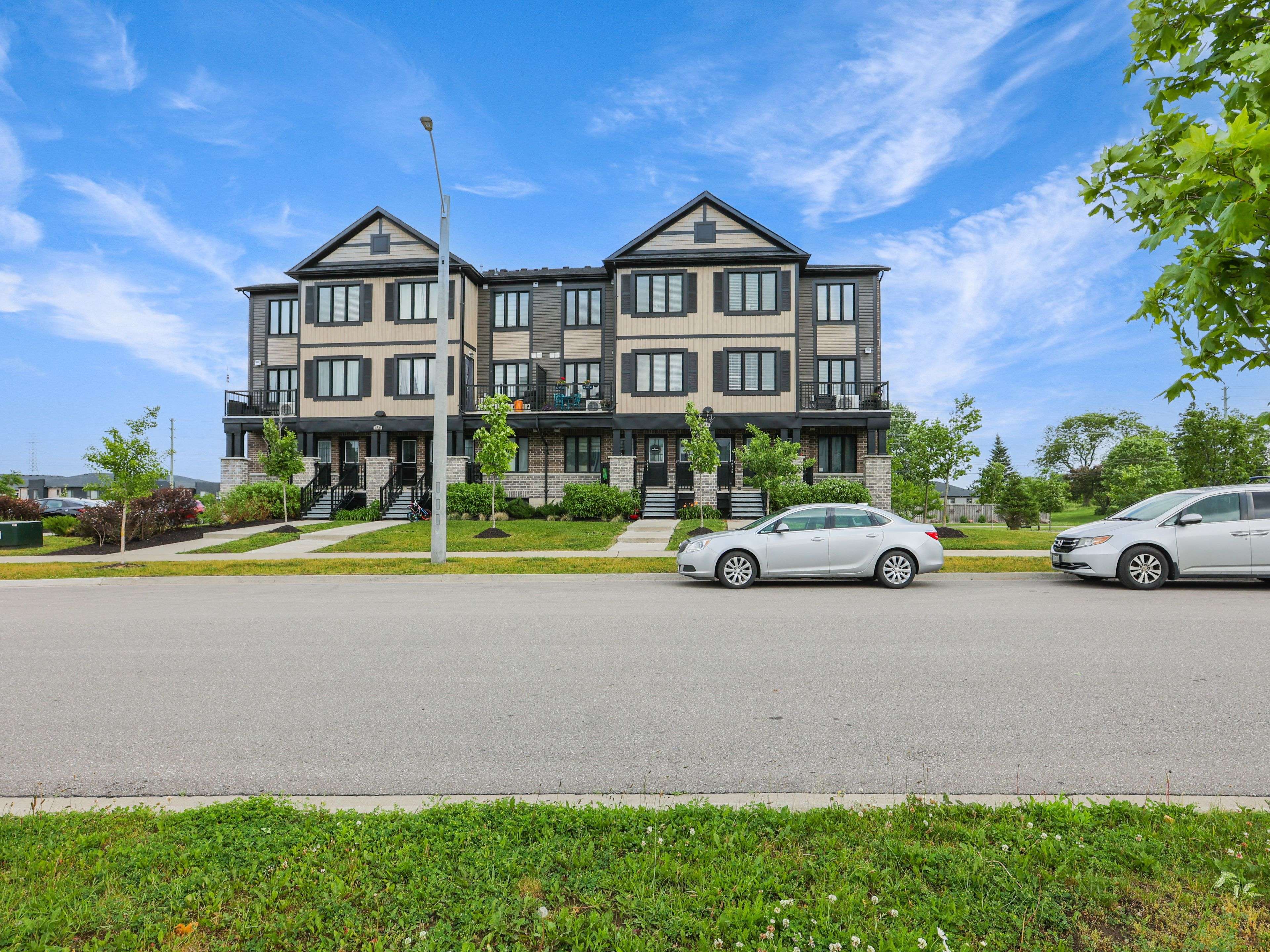Kitchener, ON N2R 0P5,148 Rochefort ST #Unit C