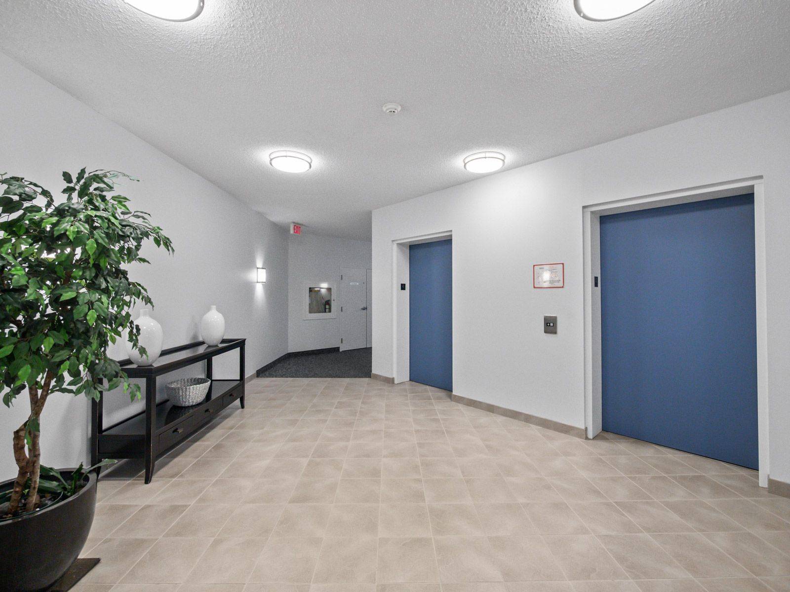 Toronto C11, ON M4G 4H1,211 Randolph RD #413