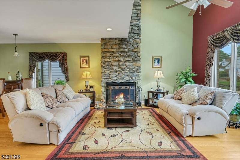 Lyndhurst Twp., NJ 07071,361 Roosevelt Ave
